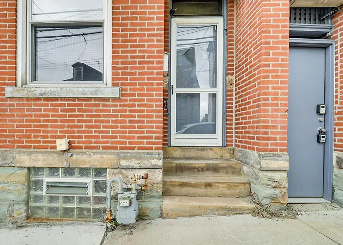 5 Mi To Dtwn Pittsburgh! Pet-friendly Unit W/ Yard Pittsburgh