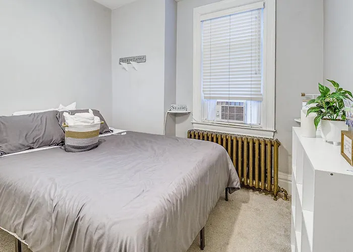 5 Mi To Dtwn Pittsburgh! Pet-friendly Unit W/ Yard Pittsburgh
